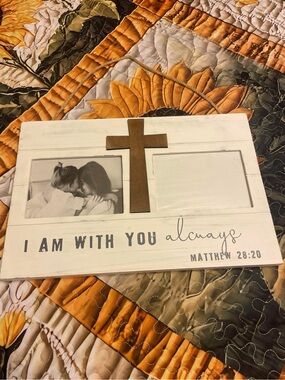 White Wood Cross Photo Frame - 'I Am With You Always'